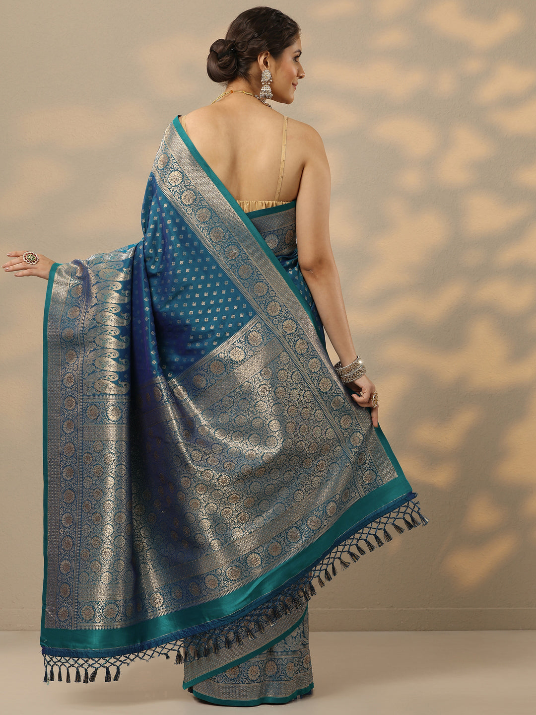 Blue Woven Design Banarasi Silk Blend Saree With Unstitched Blouse Piece