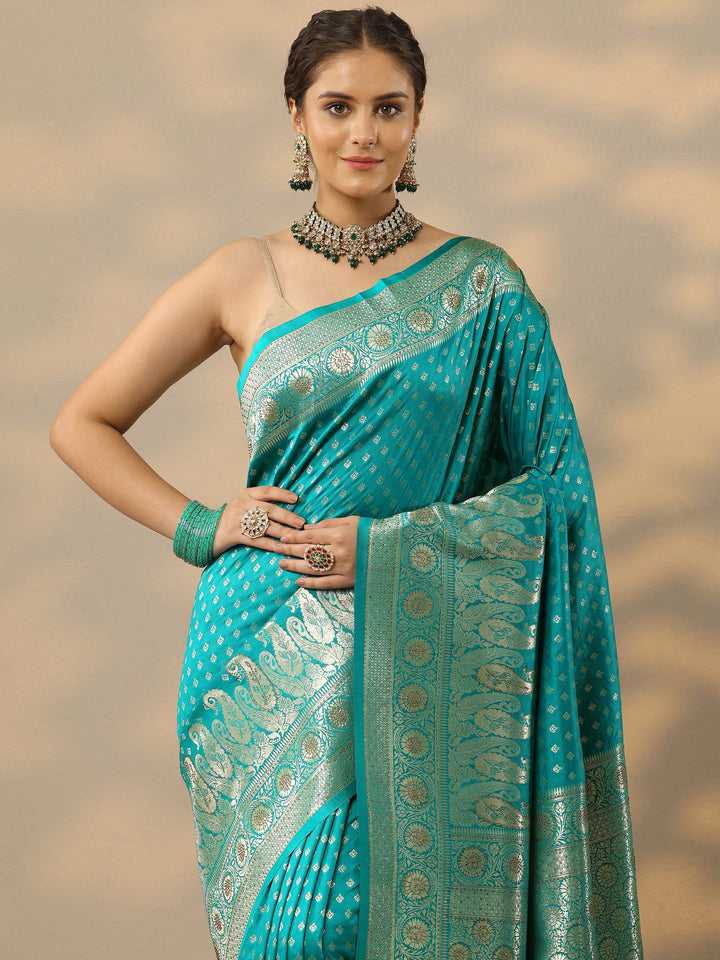 Green Embellished Banarasi Silk Blend Saree With Unstitched Blouse Piece