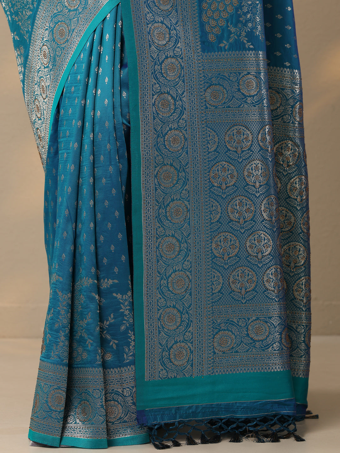 Blue Embellished Banarasi Silk Blend Saree With Unstitched Blouse Piece