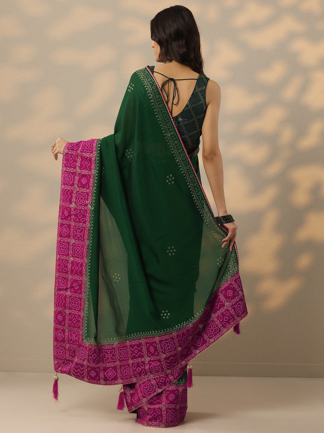 Green Printed Chinon Saree With Unstitched Blouse Piece