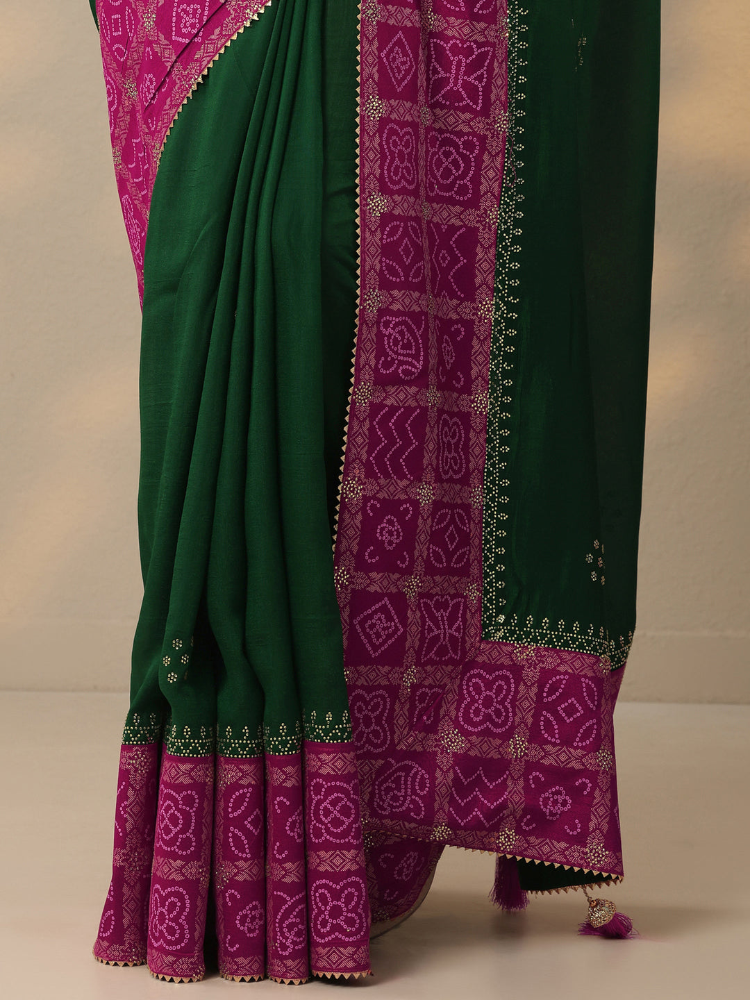 Green Printed Chinon Saree With Unstitched Blouse Piece