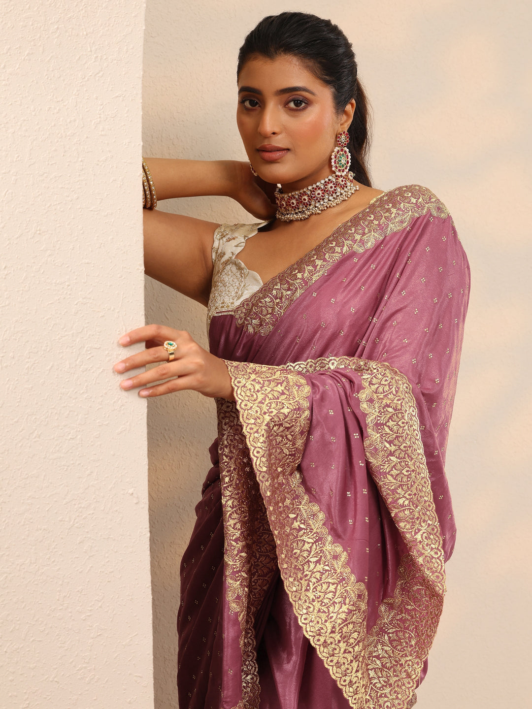 Mauve Embellished Crepe Sarees With Unstitched Blouse Piece