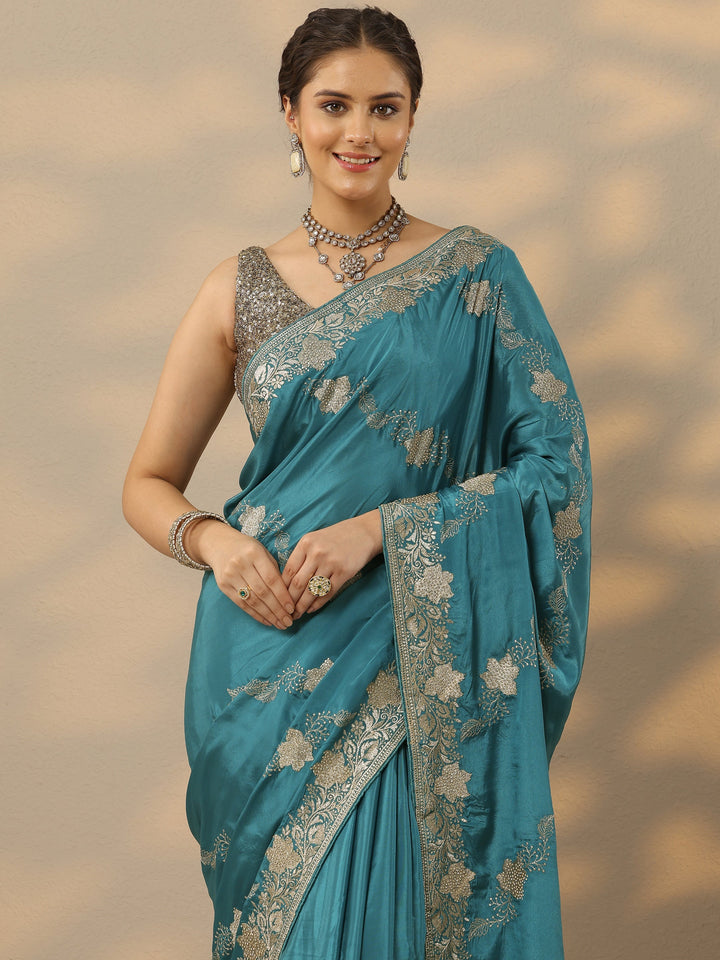 Blue Embroidered Silk Blend Saree With Unstitched Blouse Piece