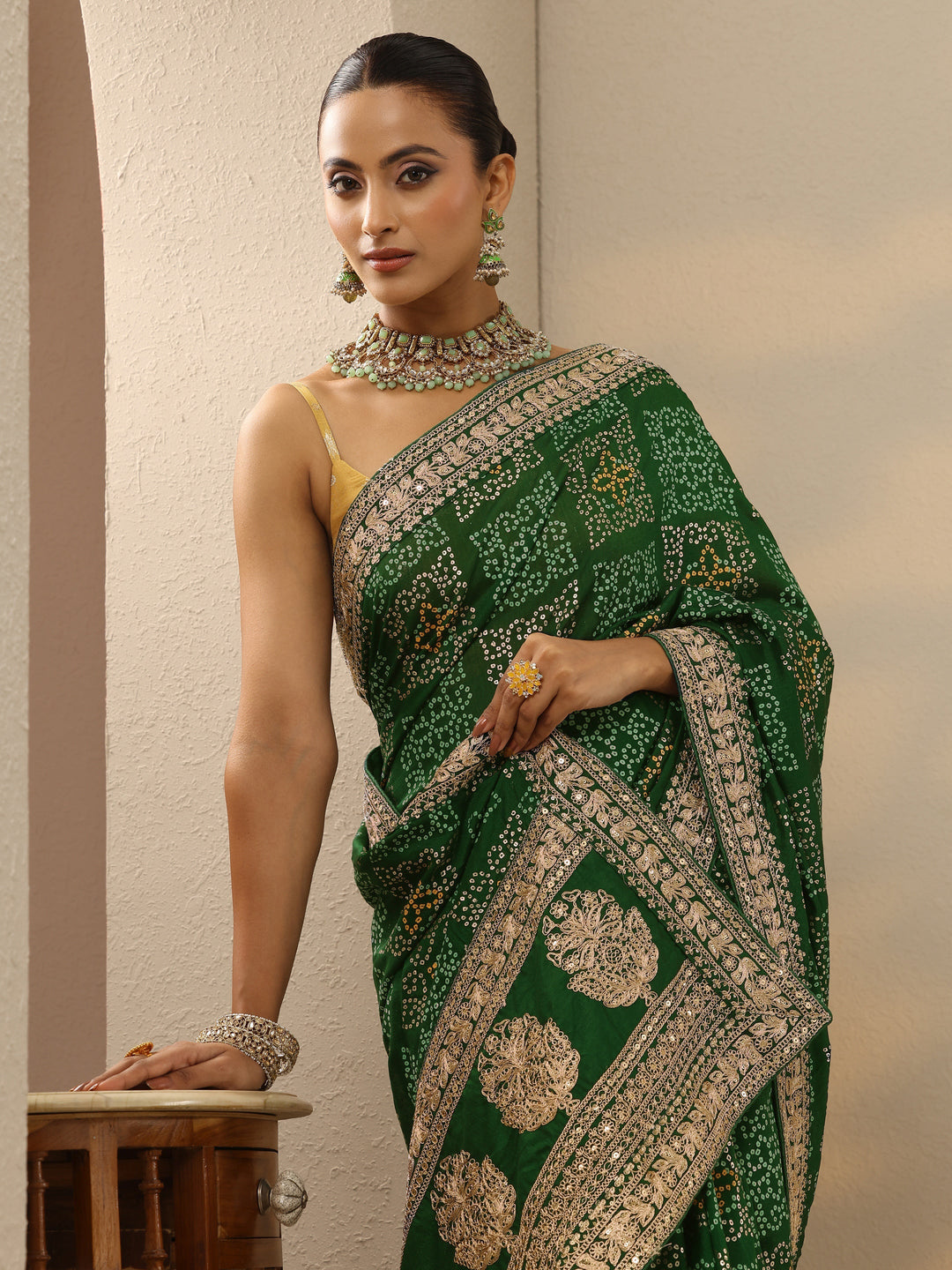 Green Bandhani  Printed Silk Blend Saree With Unstitched Blouse Piece