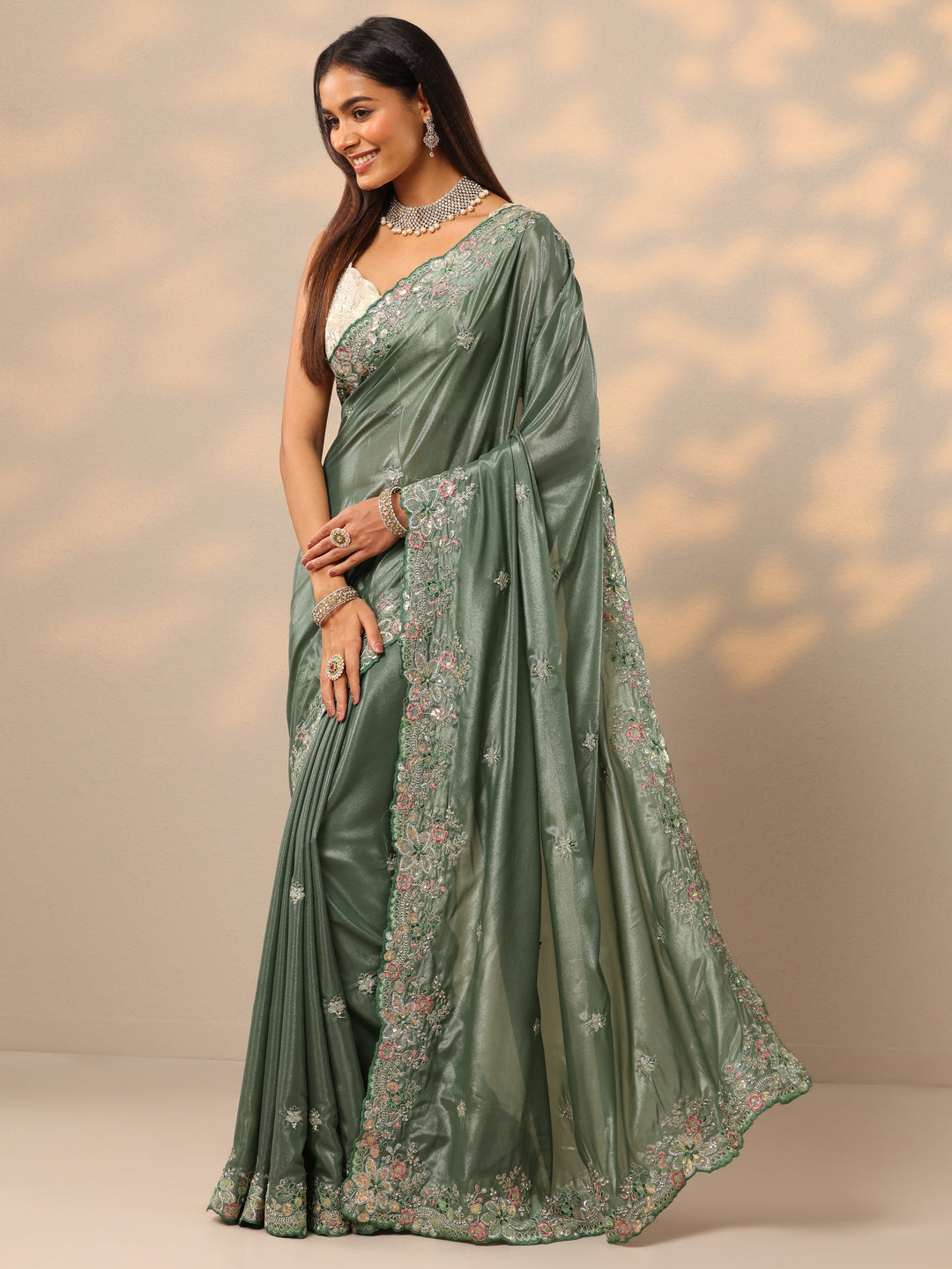 Green Embroidered Crepe Saree With Unstitched Blouse Piece