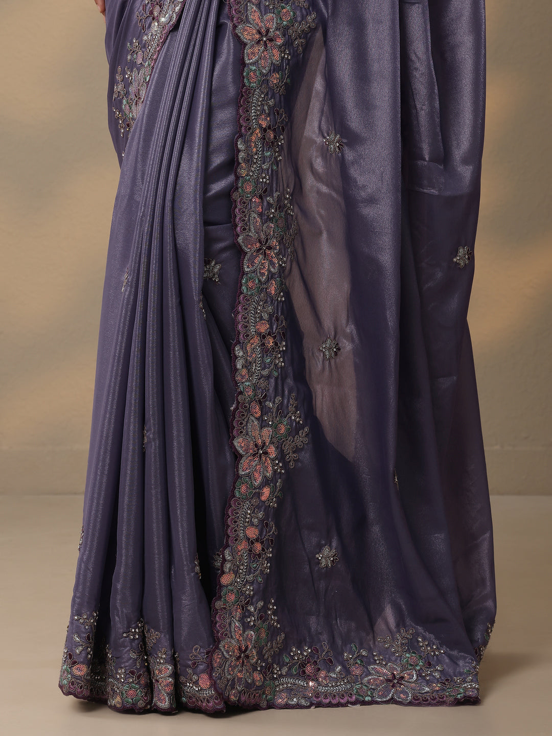 Lavender Embroidered Crepe Saree With Unstitched Blouse Piece