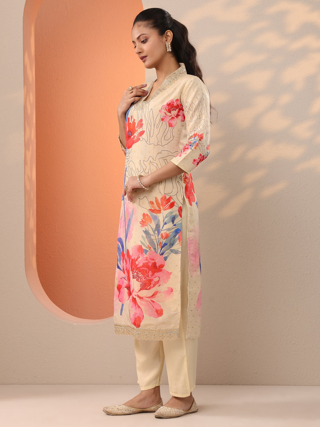 Off White Printed Silk Blend Straight Suit Set With Dupatta