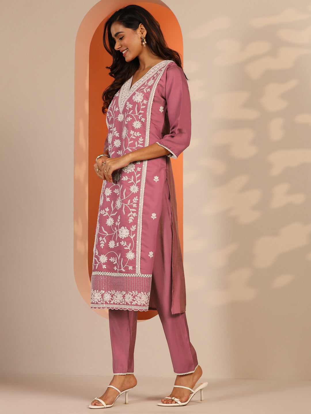 Pink Embroidered Silk Blend Straight Suit Set With Dupatta