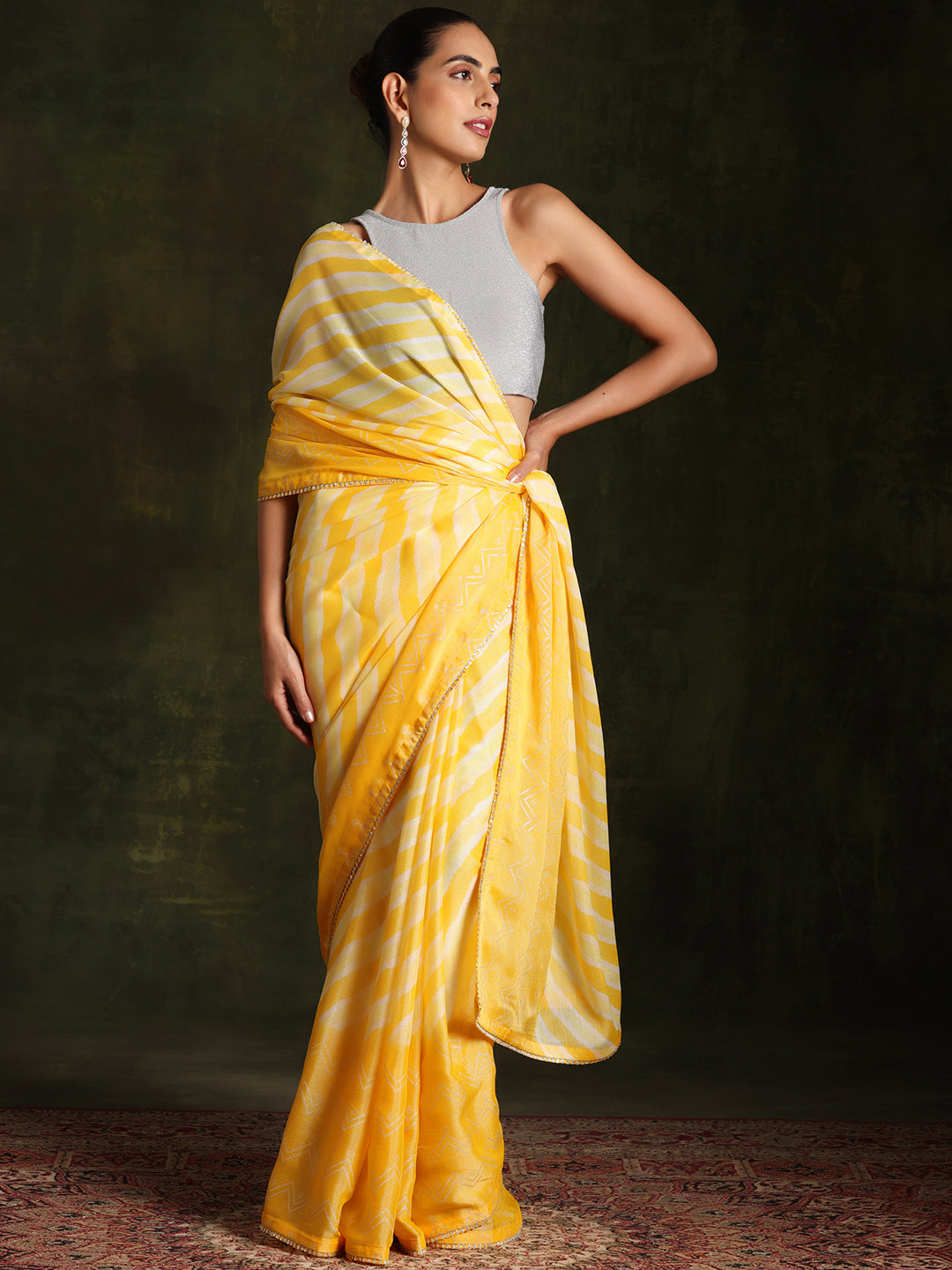 Yellow Printed Silk Blend Saree With Unstitched Blouse Piece