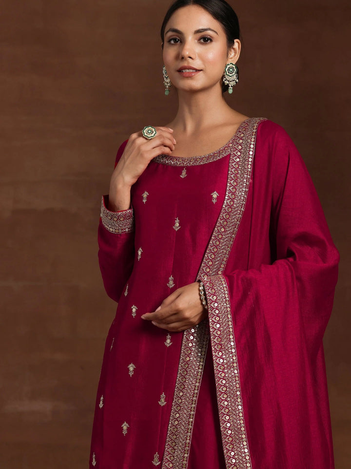 Pink Embroidered Silk Blend Straight Suit With Dupatta
