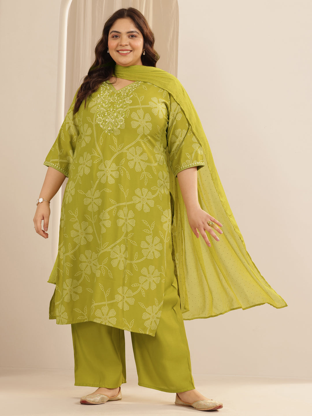 Plus Size Green Printed Silk blend Straight Suit Set With Dupatta
