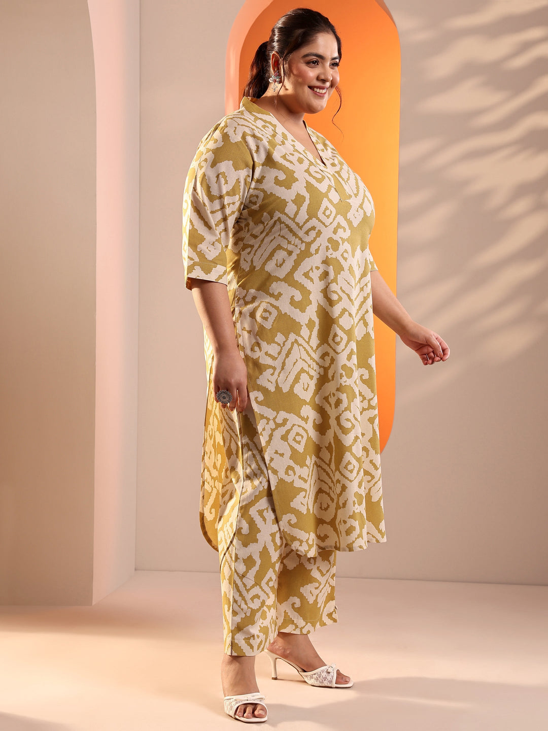 Plus Size Mustard Printed Cotton Blend Straight Kurta Set