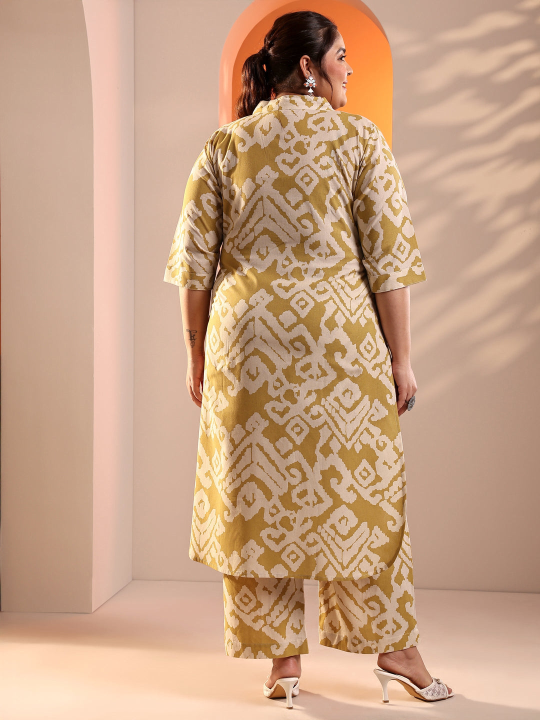 Plus Size Mustard Printed Cotton Blend Straight Kurta Set