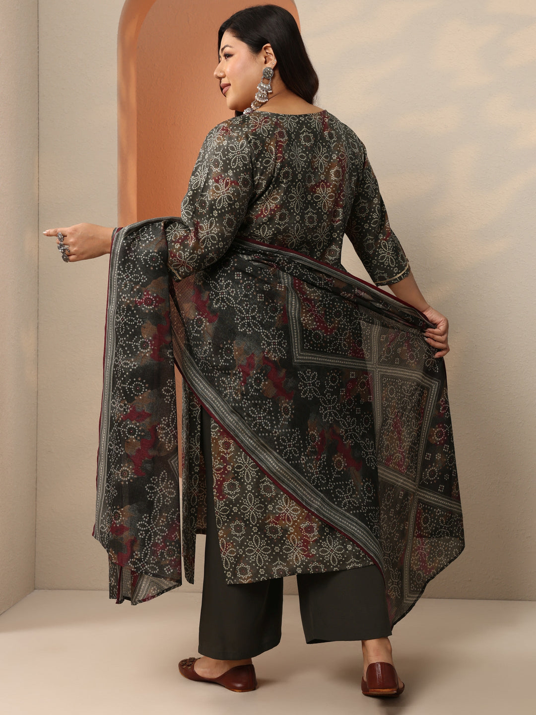Plus Size Grey Printed Silk Blend Straight Suit Set With Dupatta