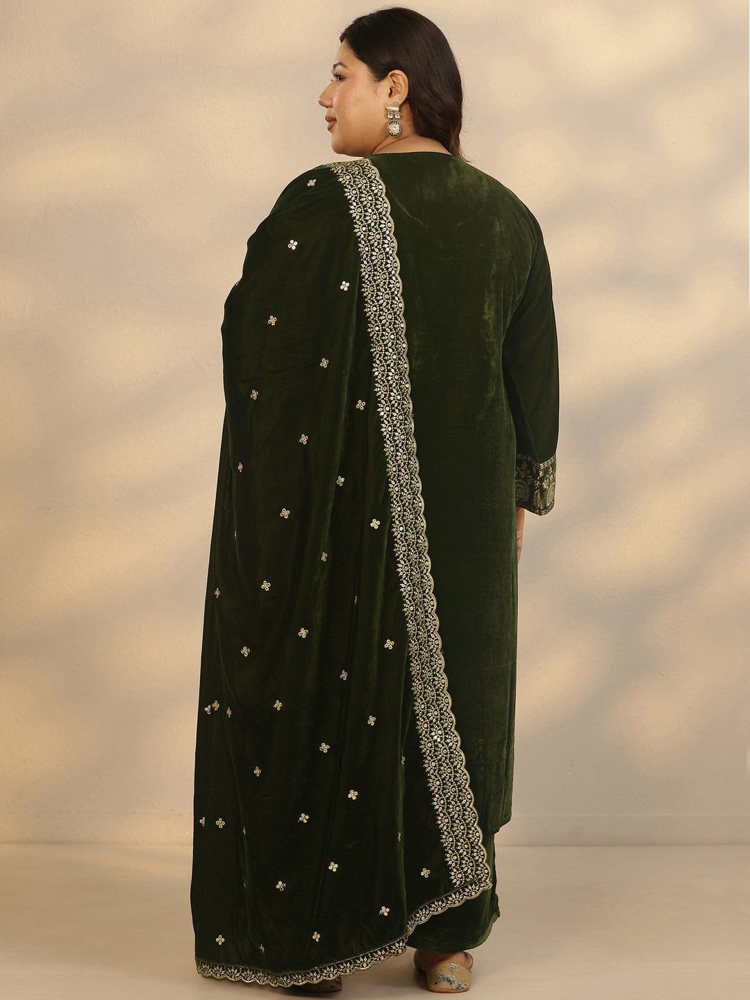 Plus Size Green Embroidered Velvet Straight Suit Set With Dupatta