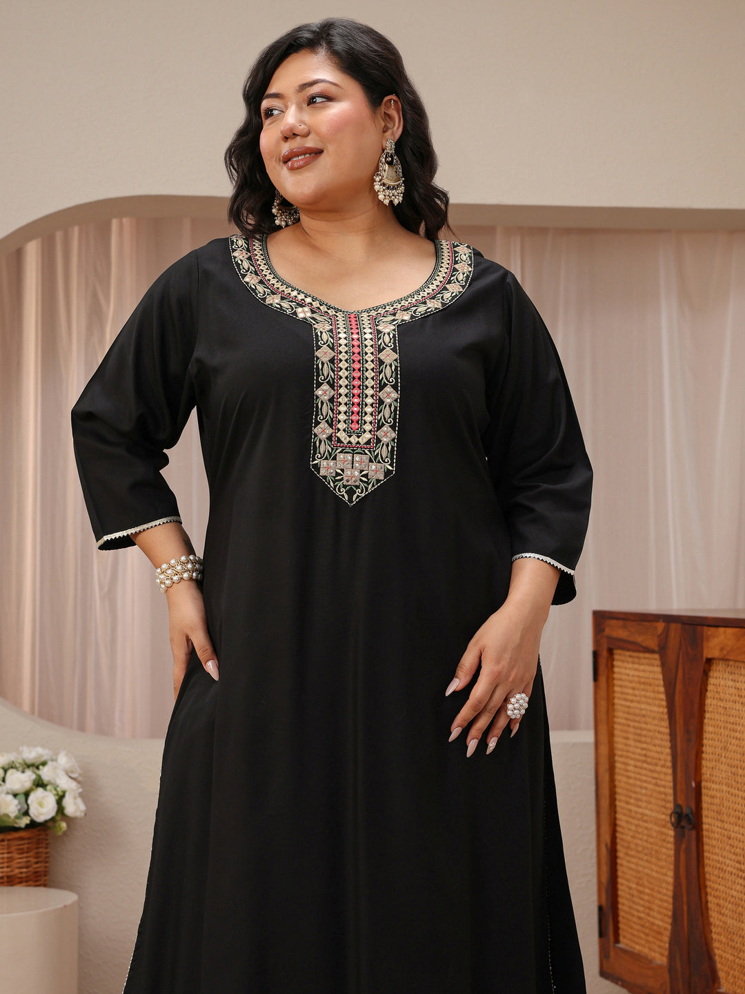Plus Size Black Yoke Embroidered Silk Blend Straight Suit Set