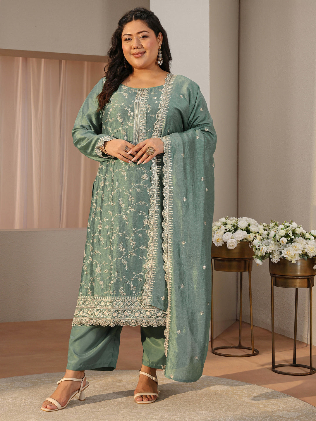 Plus Size Moss Green Floral Embroidered Silk Blend Suit Set