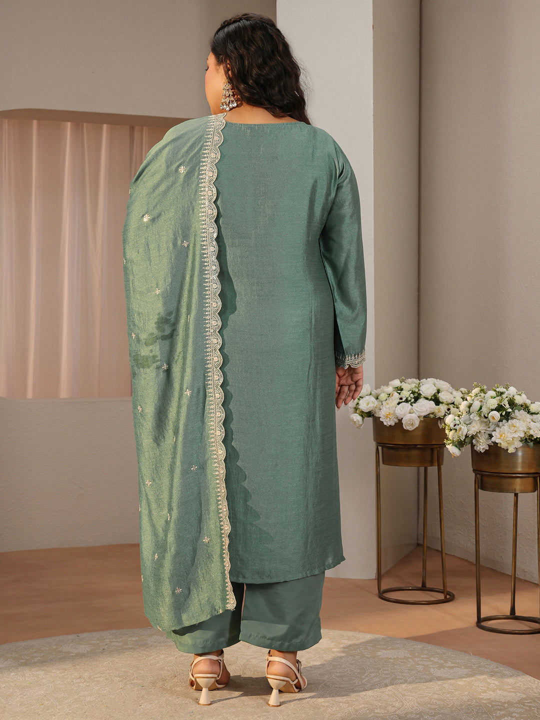 Plus Size Moss Green Floral Embroidered Silk Blend Suit Set