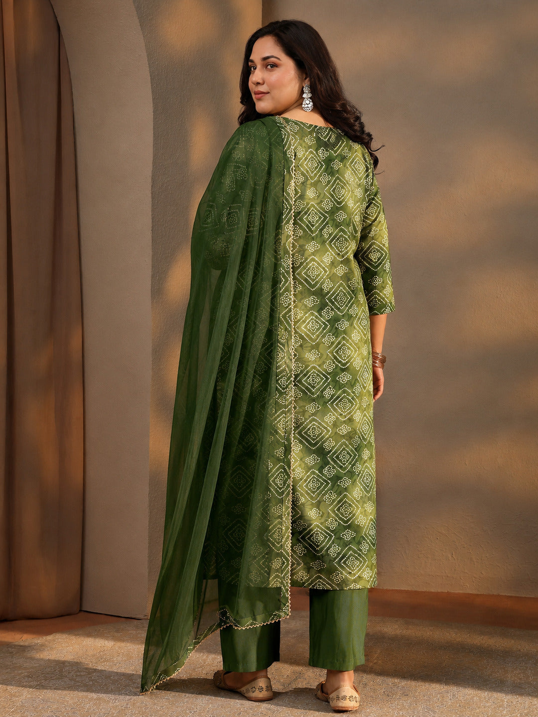 Plus Size Green Bandhani Printed Rayon Straight Suit Set