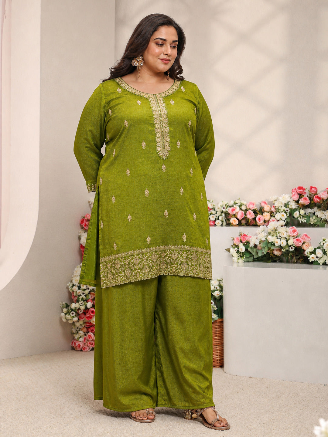 Plus Size Green Embroidered Silk Blend Straight Suit Set With Dupatta