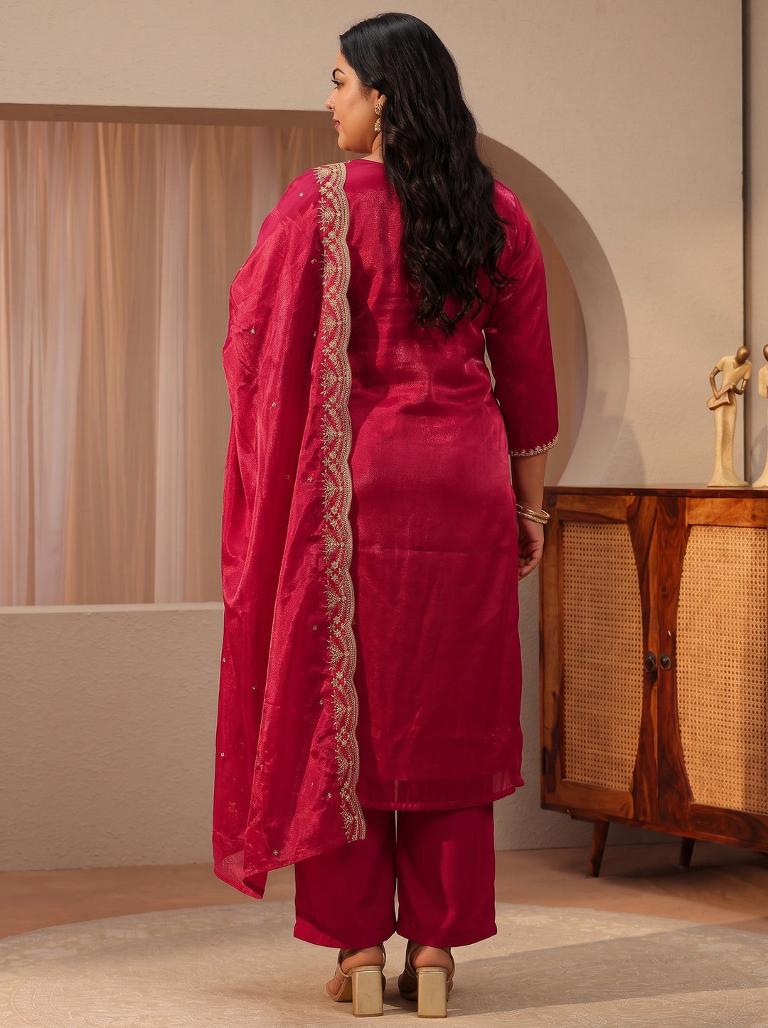 Plus Size Red Floral Embroidered Tissue Straight Suit Set