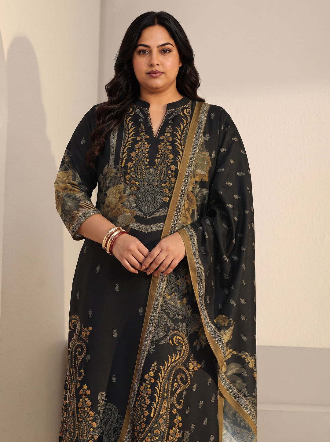 Plus Size Black Floral Printed Muslin Straight Suit Set