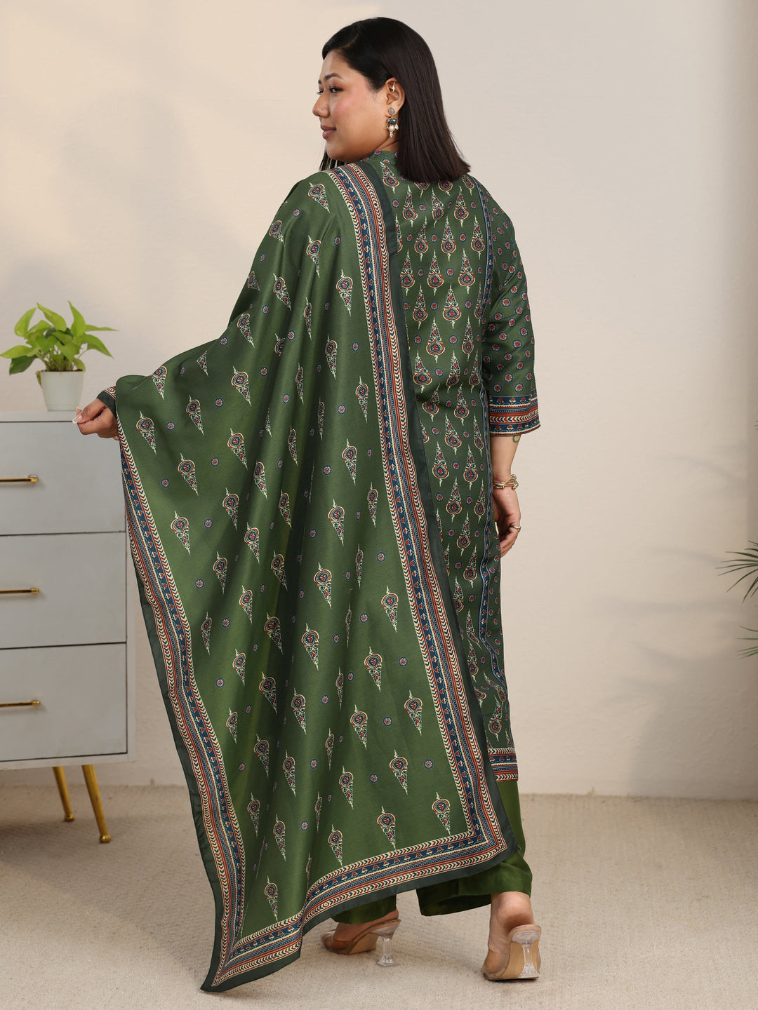 Plus Size Olive Green Printed Muslin Straight Suit Set