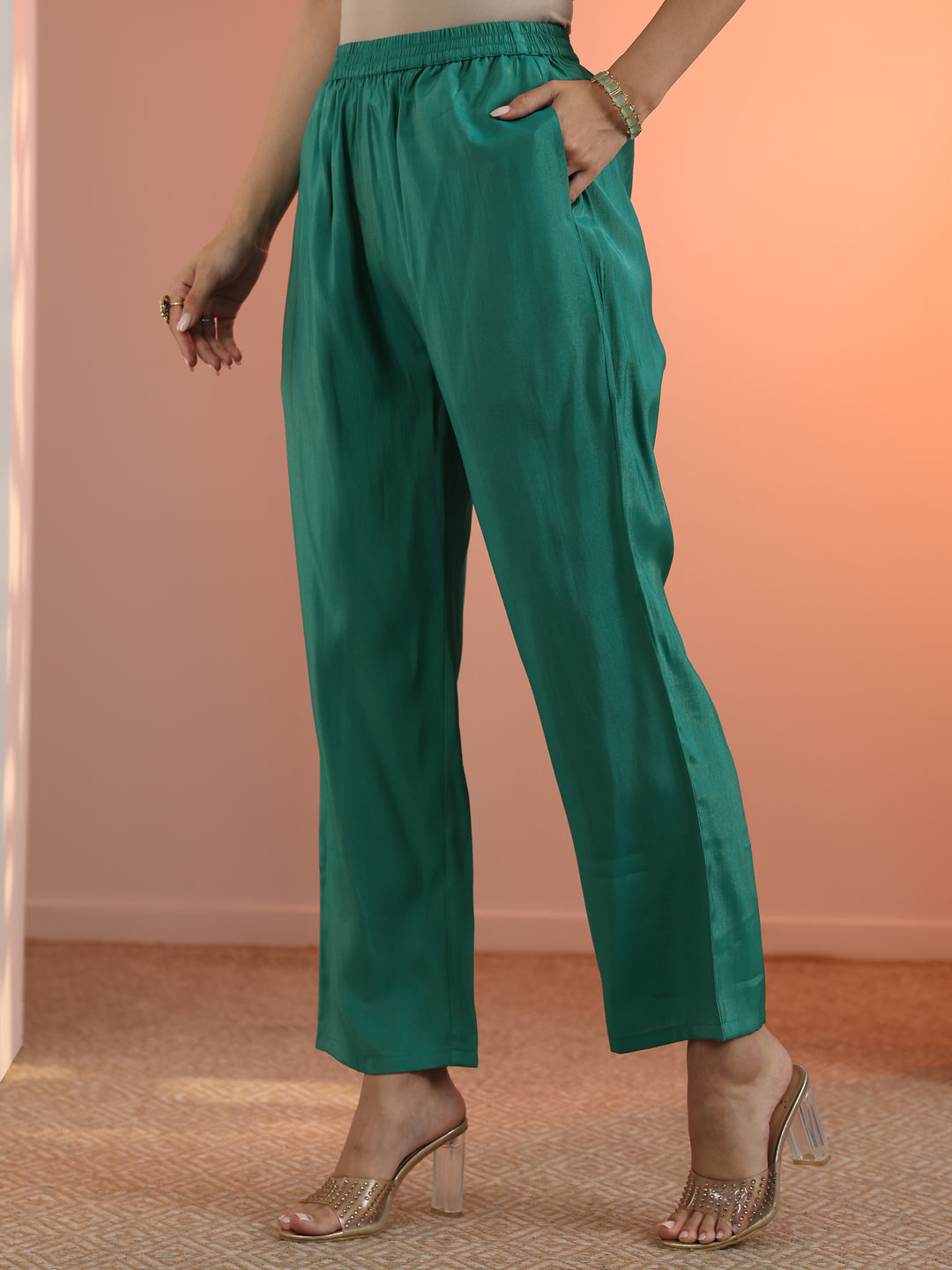 Green Embroidered Silk Blend Straight Suit Set With Dupatta