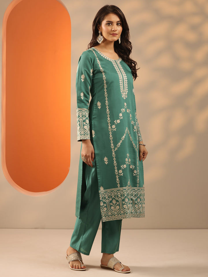 Green Embroidered Silk Blend Straight Suit Set With Dupatta