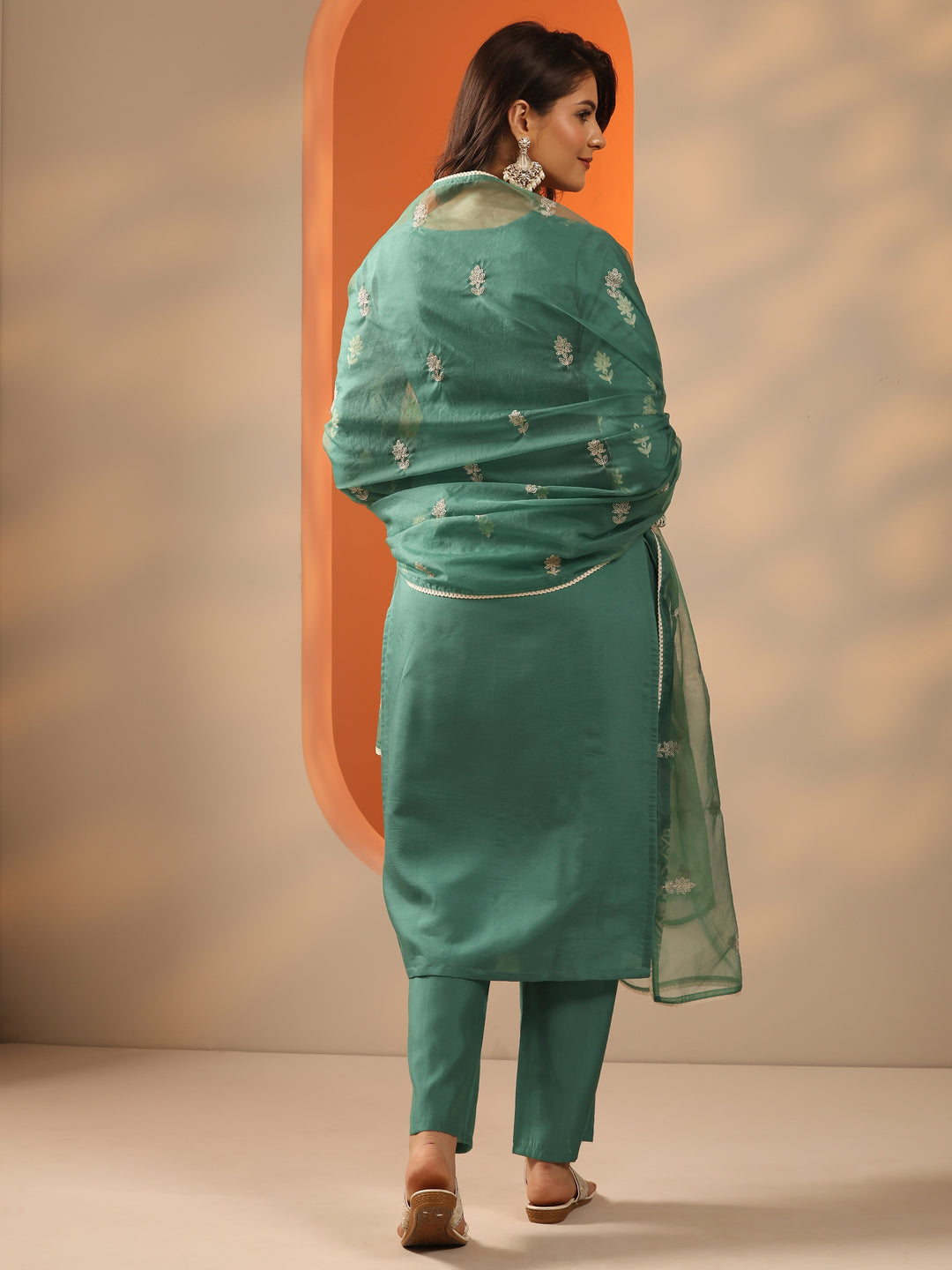 Green Embroidered Silk Blend Straight Suit Set With Dupatta