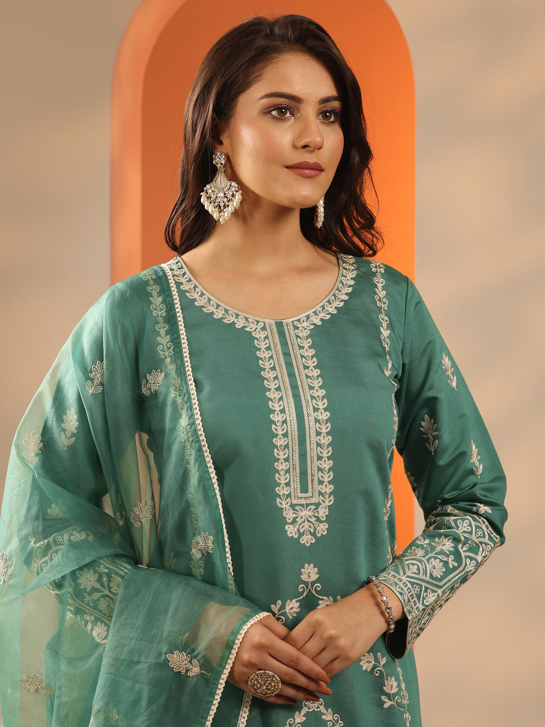 Green Embroidered Silk Blend Straight Suit Set With Dupatta