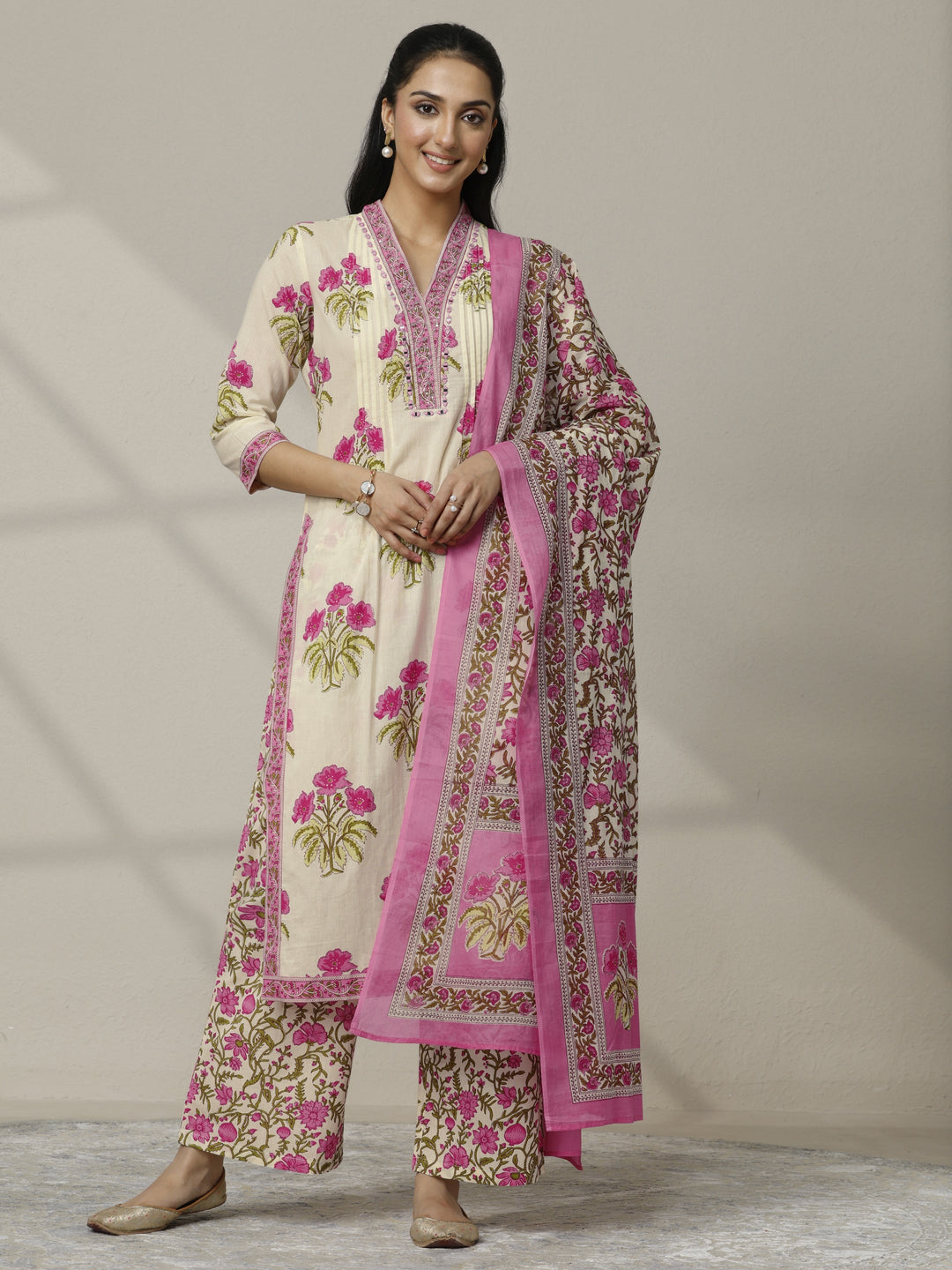 Off white Printed Cotton Straight Suit Set With Dupatta