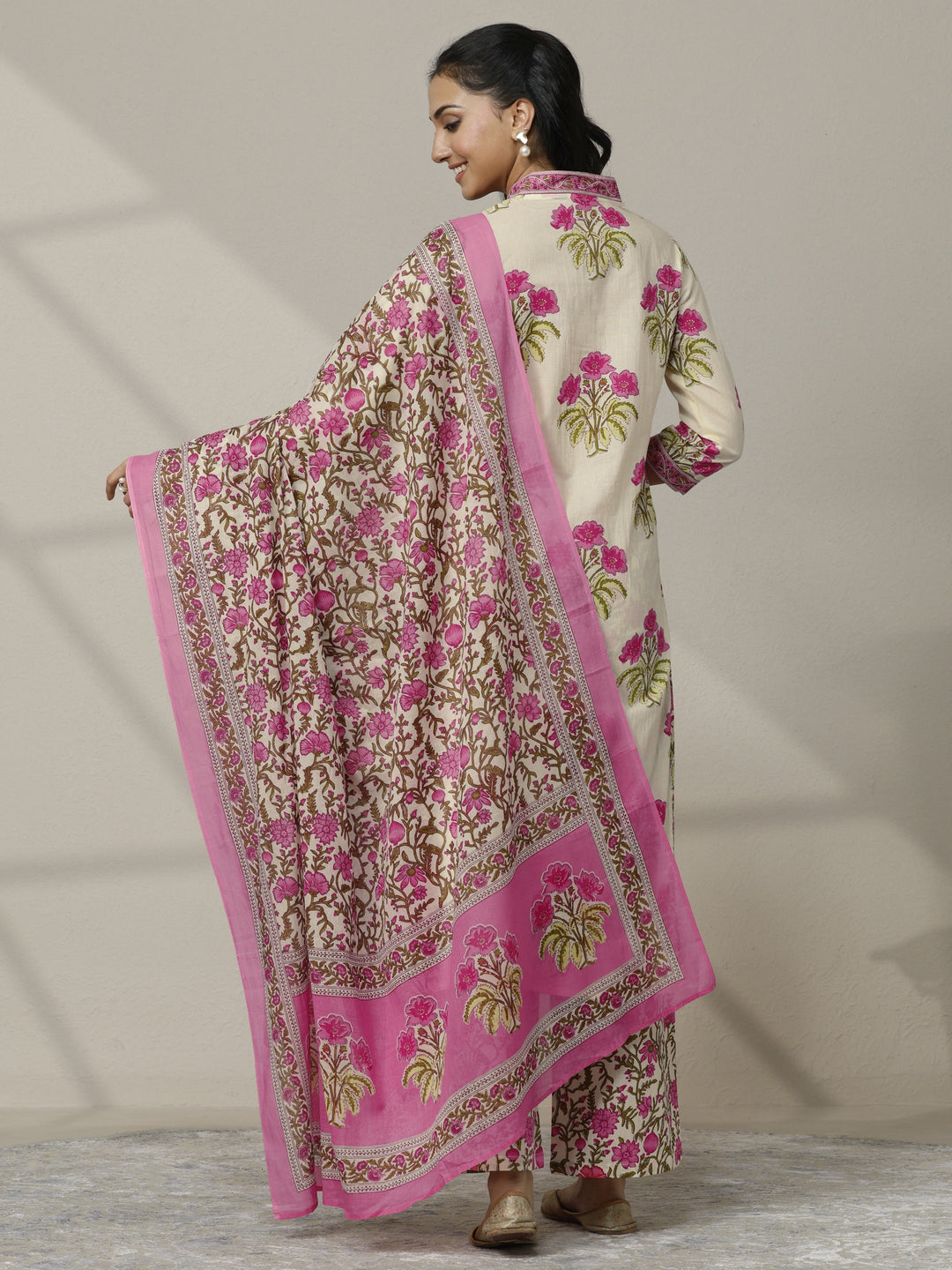Off white Printed Cotton Straight Suit Set With Dupatta