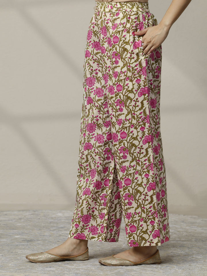 Off white Printed Cotton Straight Suit Set With Dupatta