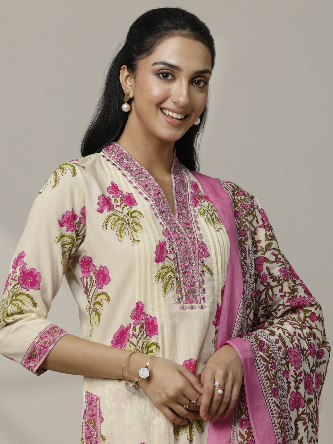 Off white Printed Cotton Straight Suit Set With Dupatta