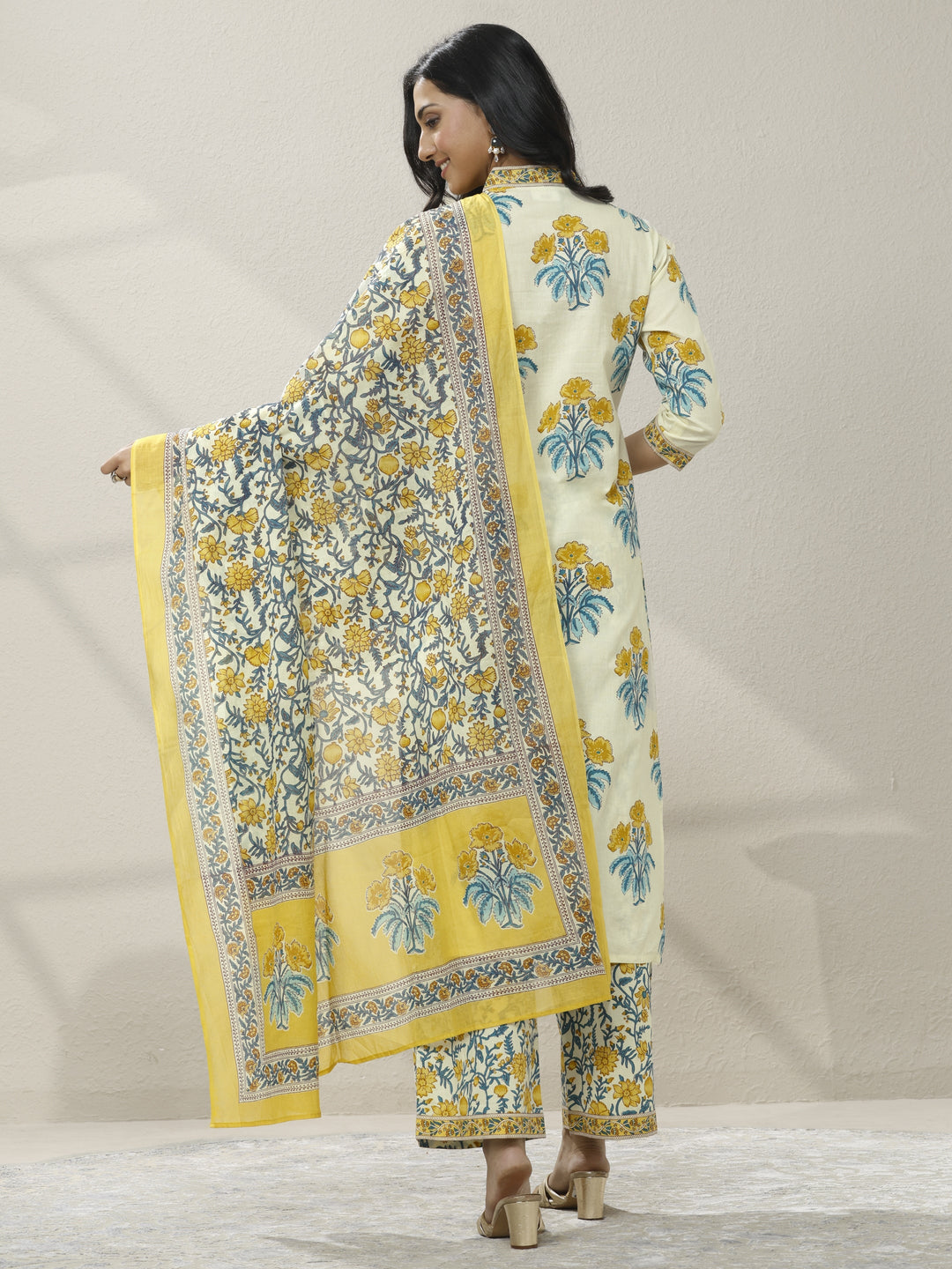 Off white Printed Cotton Straight Suit Set With Dupatta