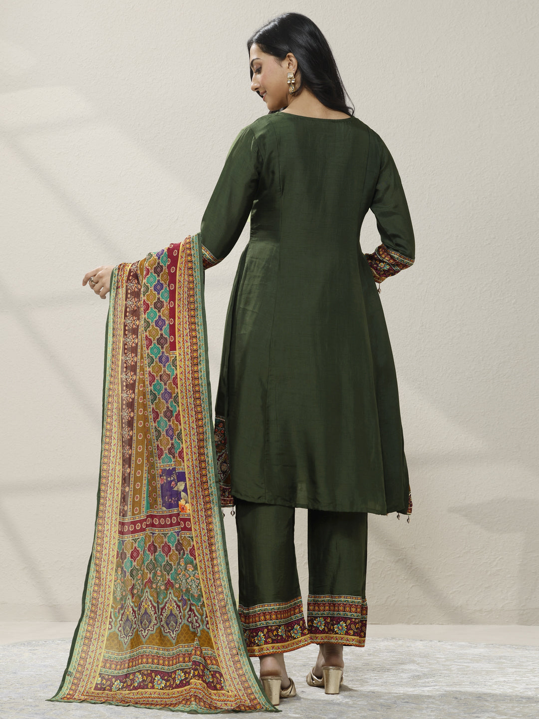 Green Embroidered Silk blend Anarkali Suit Set With Dupatta