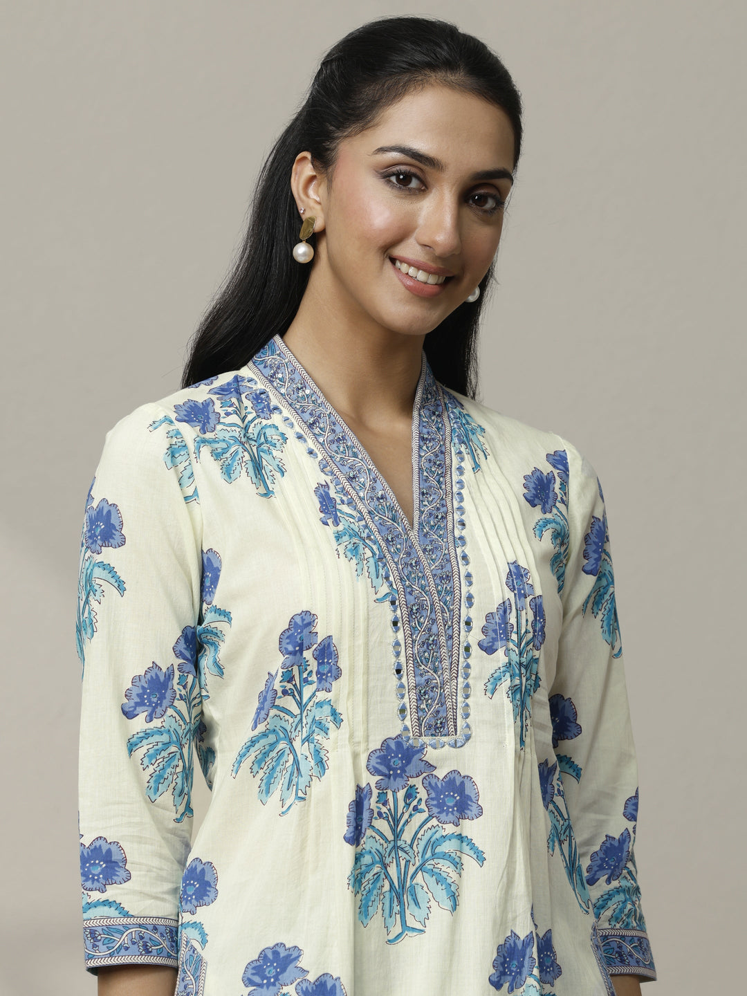 Off white Printed Cotton Straight Suit Set With Dupatta