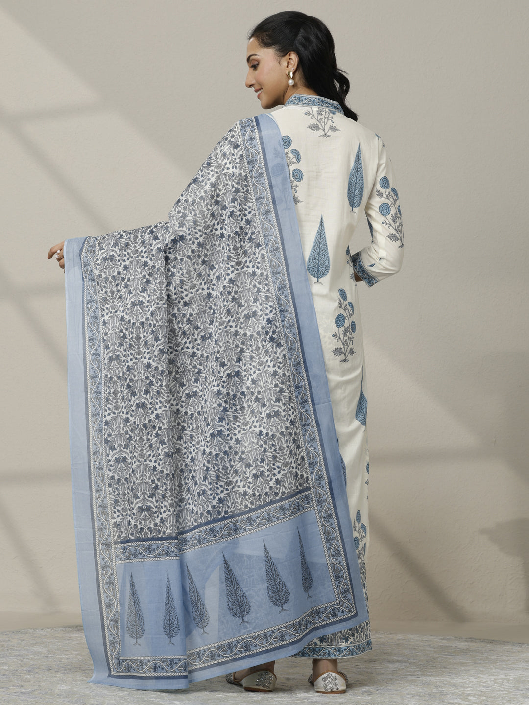 Off white Printed Cotton Straight Suit Set With Dupatta