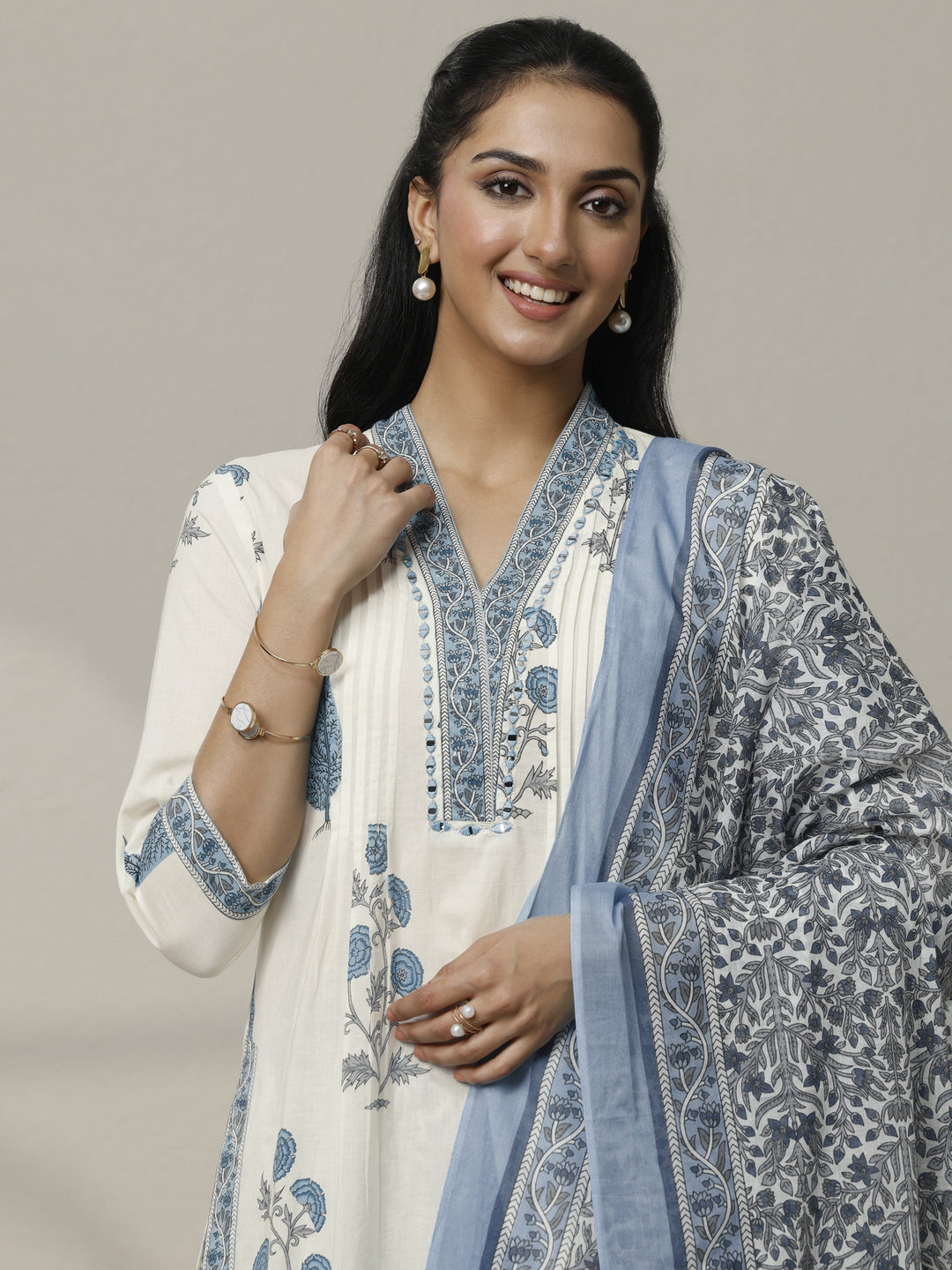 Off white Printed Cotton Straight Suit Set With Dupatta