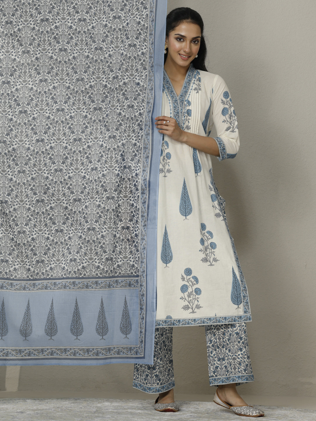 Off white Printed Cotton Straight Suit Set With Dupatta
