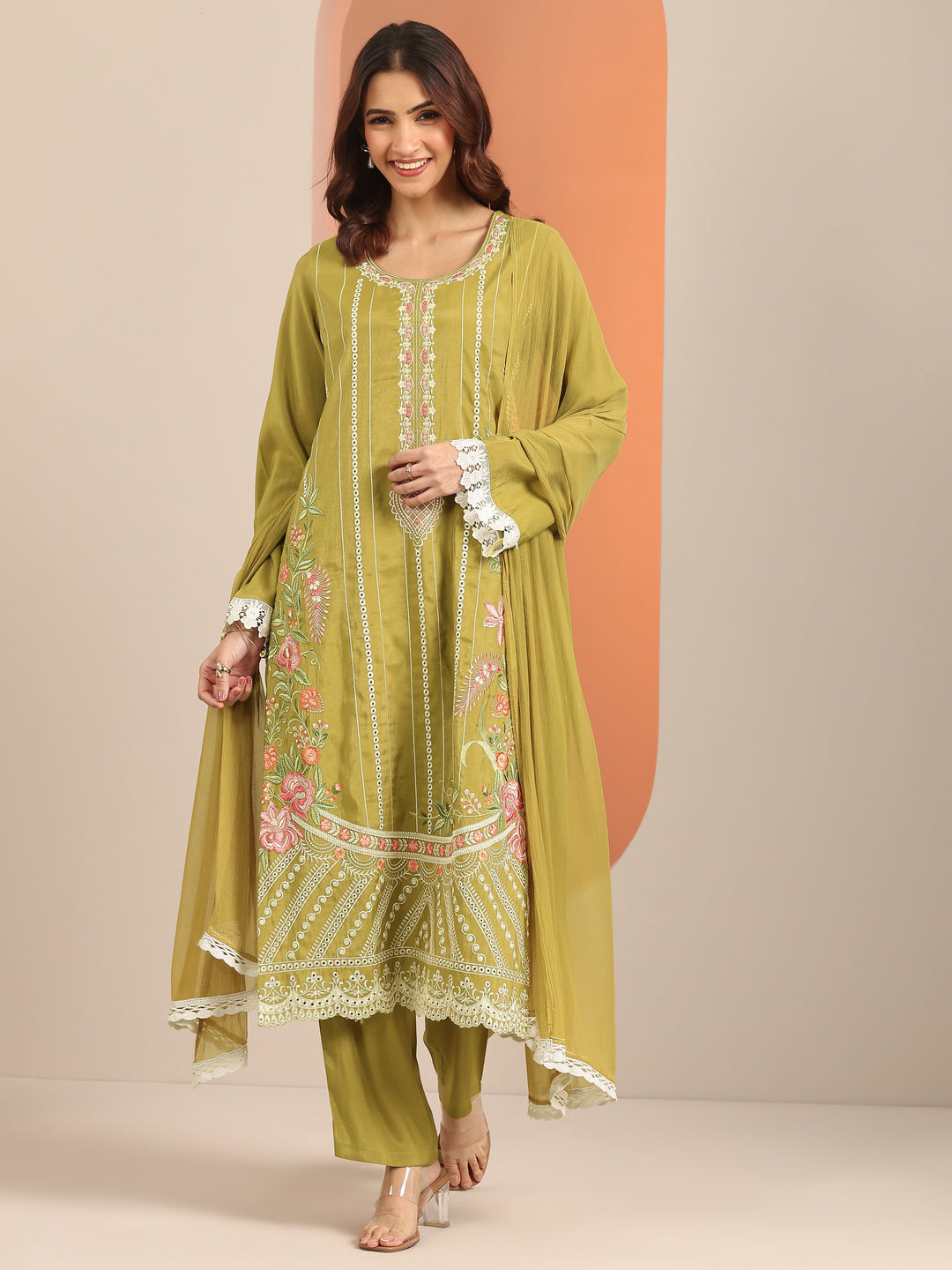Green Embroidered Silk Blend Straight Suit Set With Dupatta