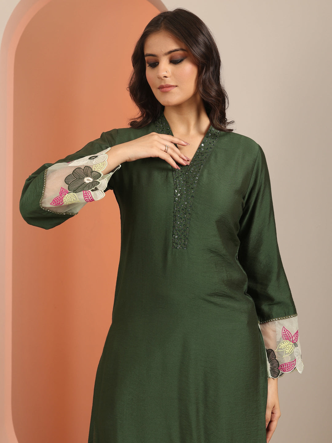 Green Embroidered Silk Blend Straight Suit Set With Dupatta