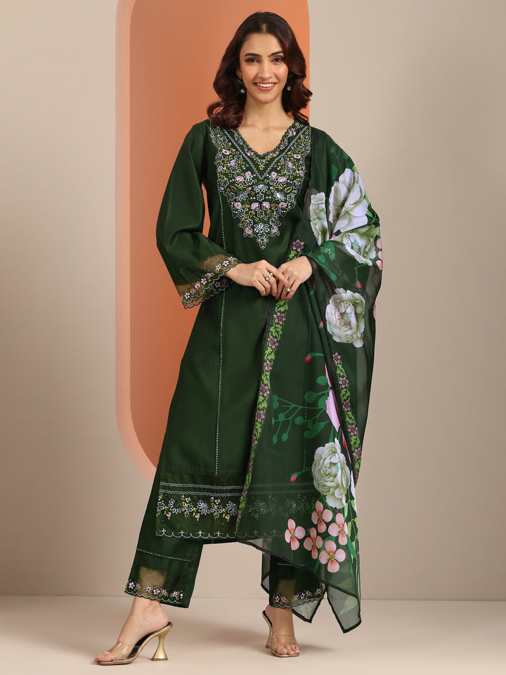 Green Embroidered Silk Blend Straight Suit Set With Dupatta