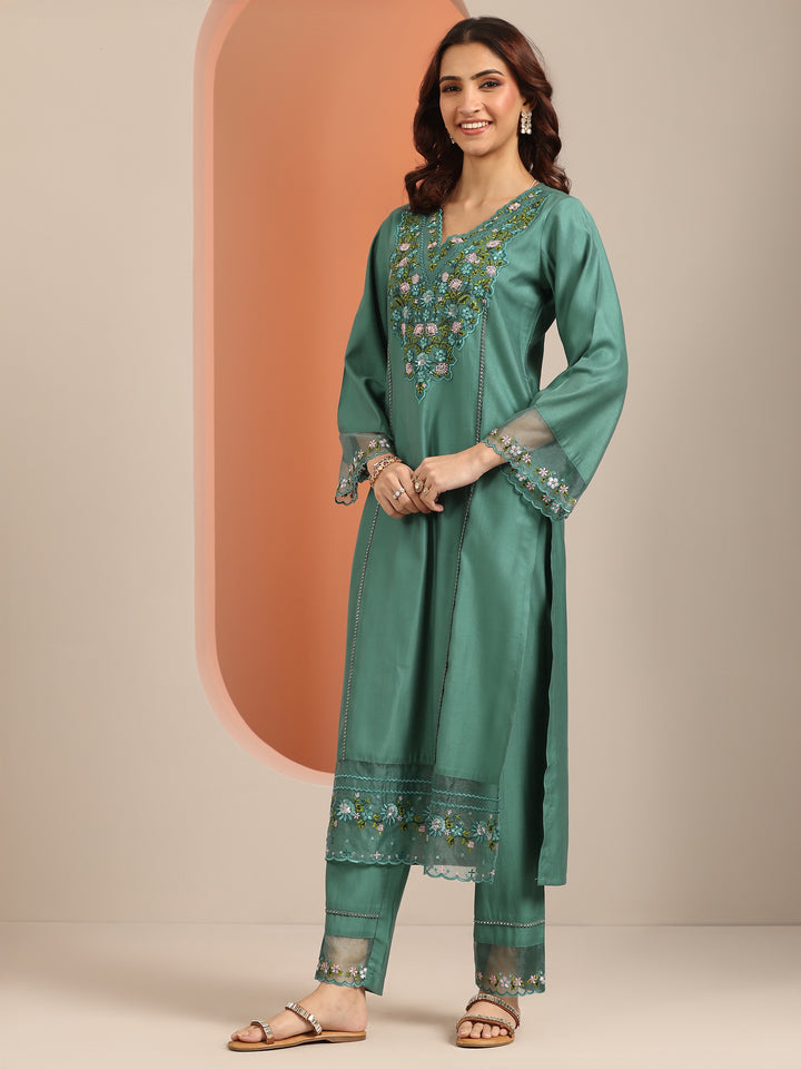 Green Embroidered Silk Blend Straight Suit Set With Dupatta