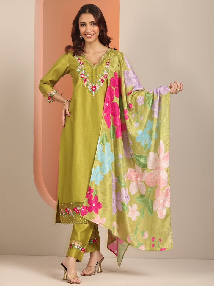 Green Embroidered Silk Blend Straight Suit Set With Dupatta
