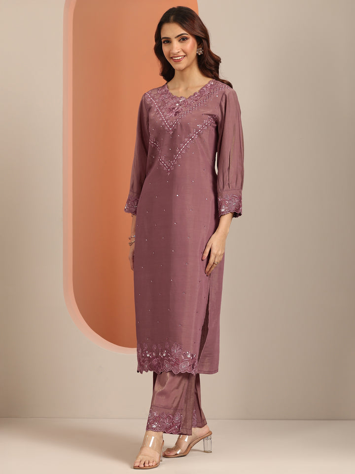 Mauve Embroidered Silk Blend Straight Suit With Dupatta