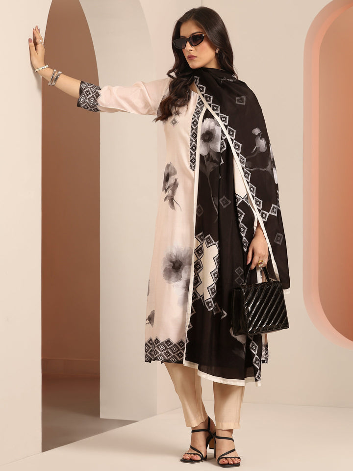 Off white Geometric Printed Muslin Straight Suit Set With Dupatta