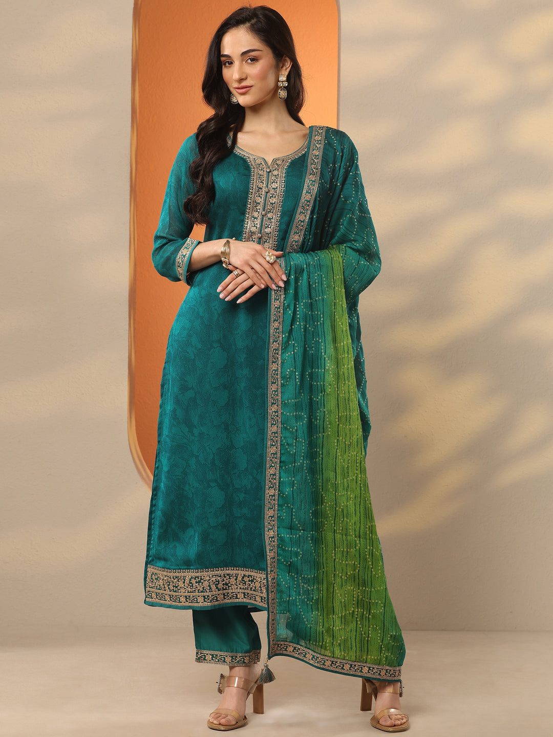 Green Embroidered Silk Blend Straight Suit Set With Dupatta