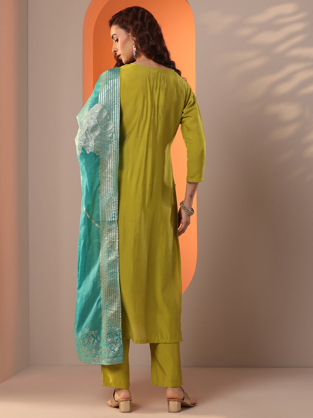 Green Embellished Silk Blend Straight Suit Set With Dupatta